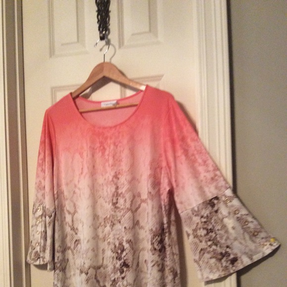 Top - Picture 3 of 4